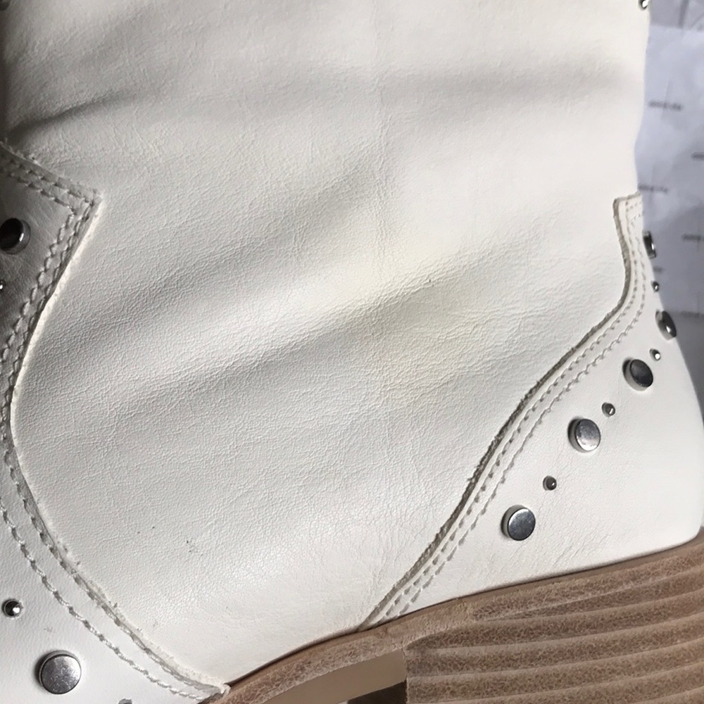 Dolce Vita Tobin Western Booties 7.5 white cream NEW concert festival - Picture 2 of 3